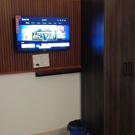 Hotel Blue Heaven Oyotownhouse Ghaziabad Εξωτερικό φωτογραφία