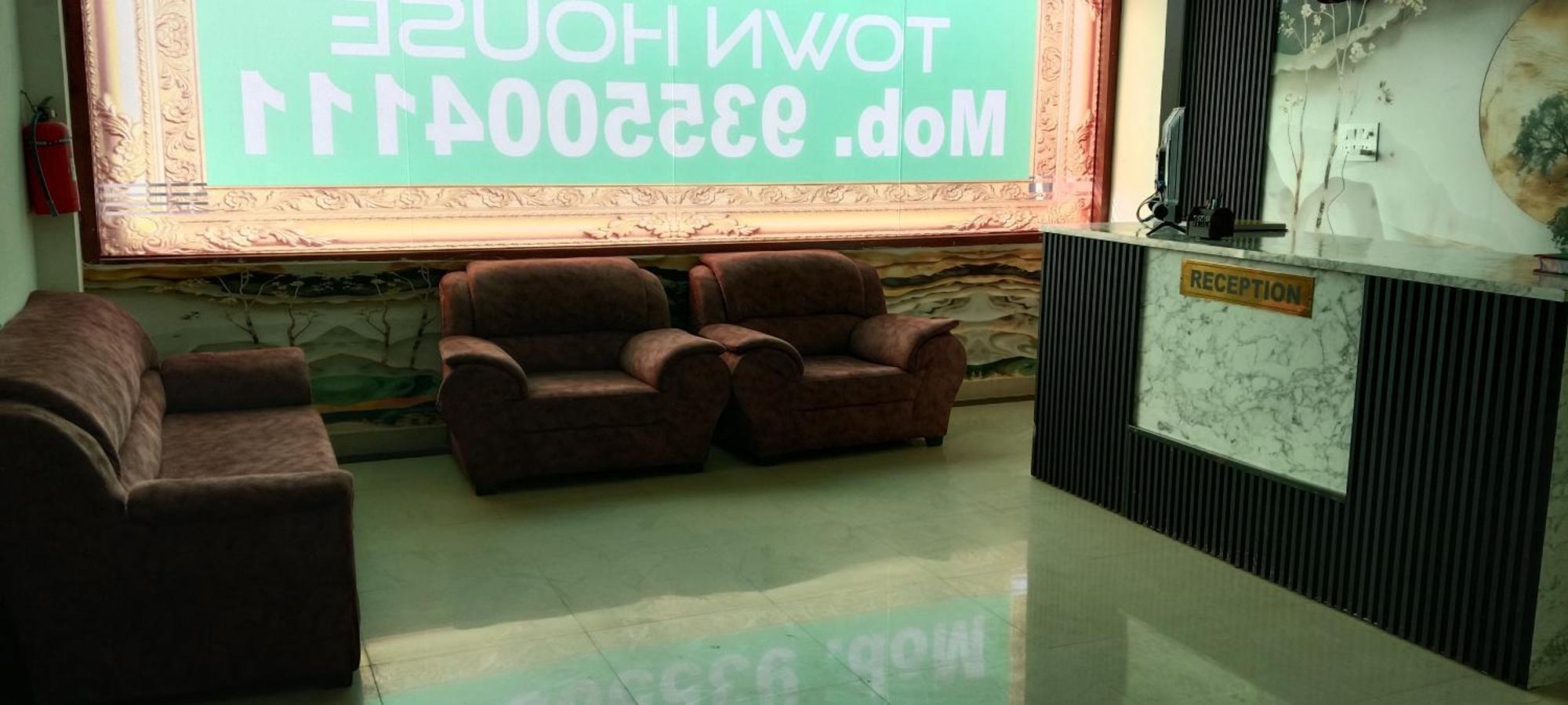Hotel Blue Heaven Oyotownhouse Ghaziabad Εξωτερικό φωτογραφία